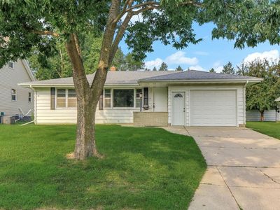 636 Oak St NE, Hutchinson, MN, 55350