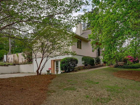 4th image of 133 Steeplechase Rd N