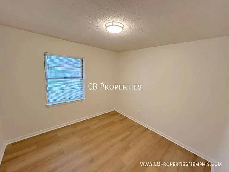 1885 Dessa Dr — Photo 5