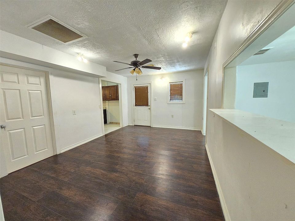1st image of 9621 Sweetwater Ln