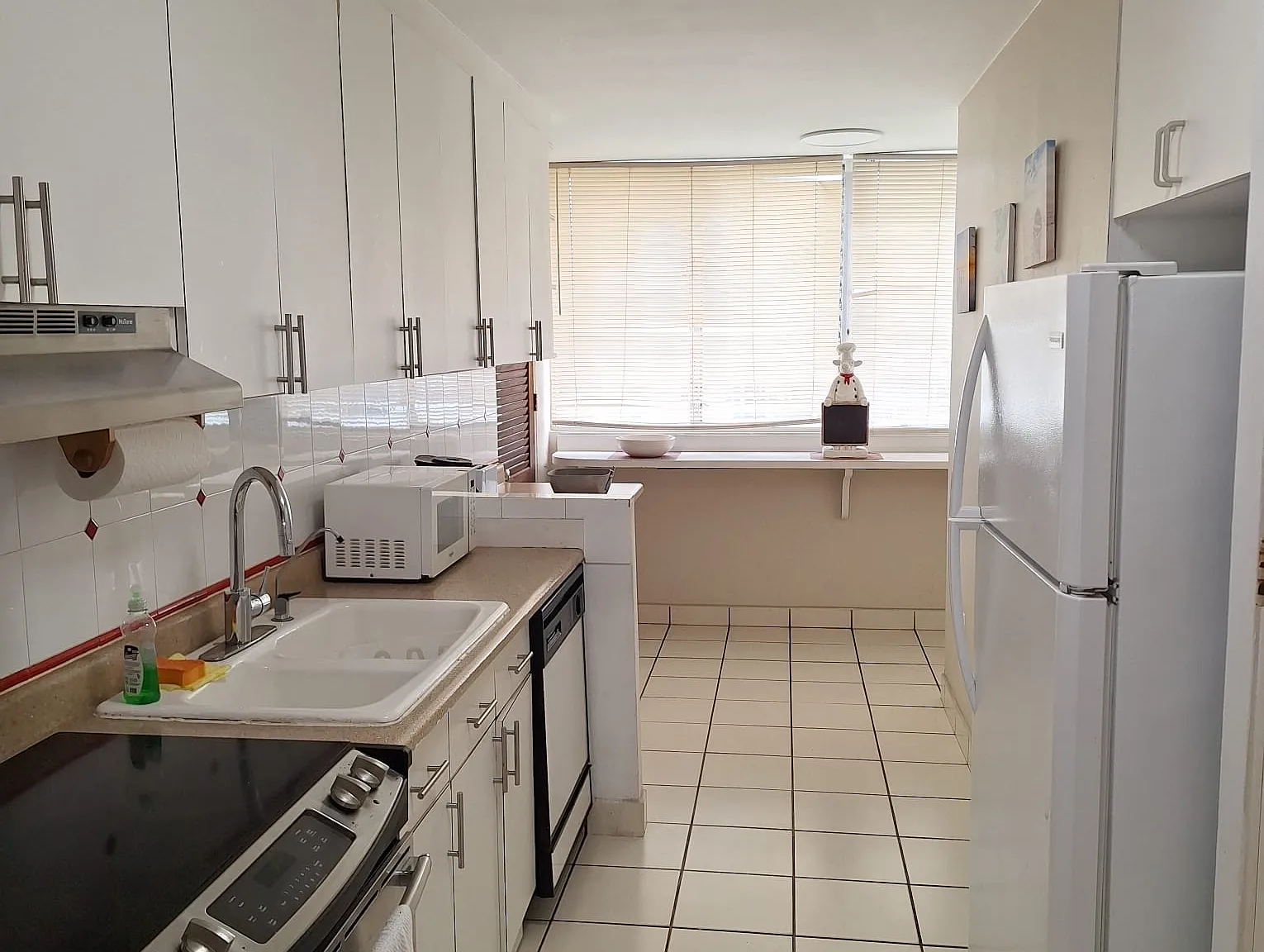3 bed, 1236 sqft, $4,000 — Photo 3