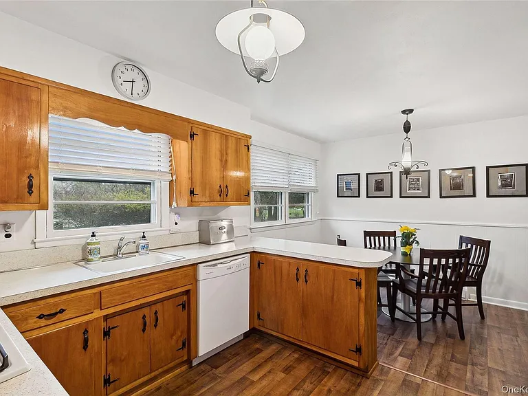 990 Three Waters Ln — Photo 10