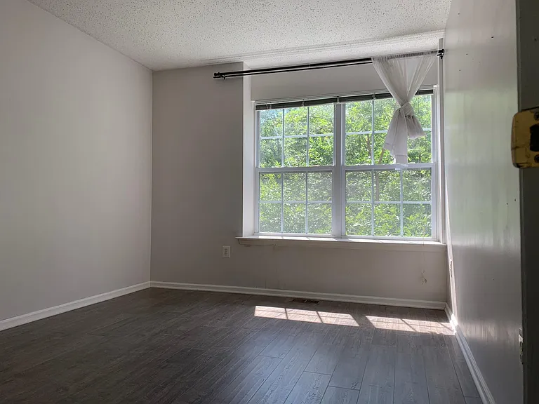 77 Prestwick Way — Photo 16