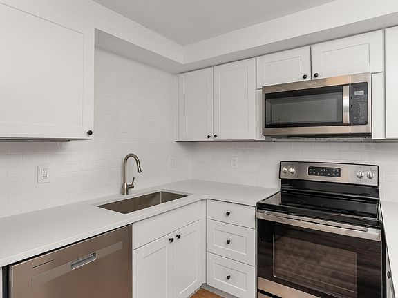 2nd image of 1510 W St #C