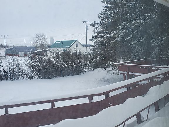 2nd image of 530 3rd Ave E
