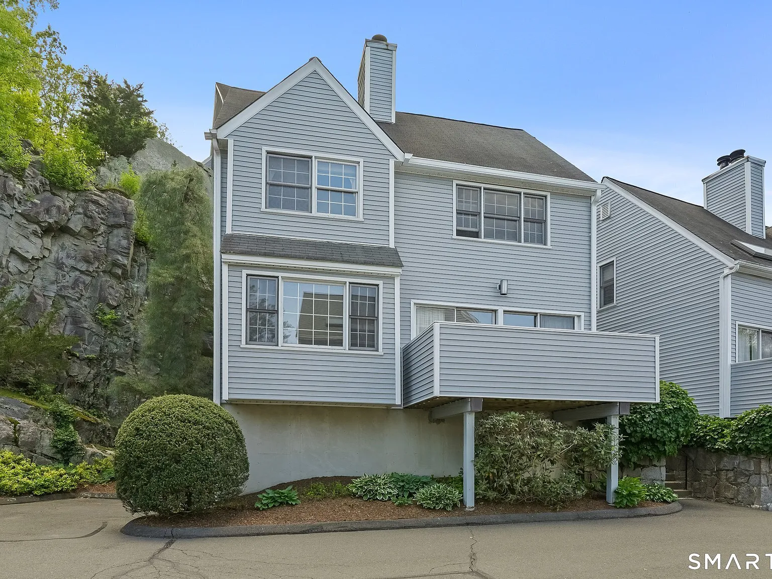 2 bed, 2.5 bath, 1934 sqft, $4,700 — Photo 2