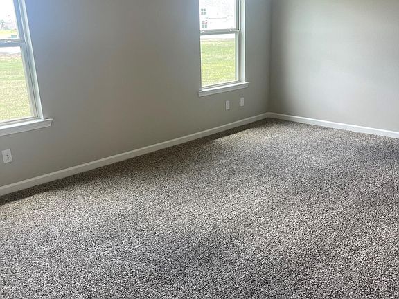 5th image of 405 Dulworth Ct