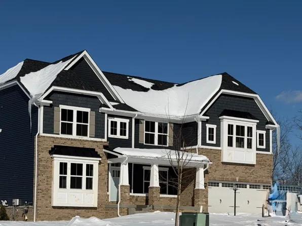 110 Sabrina Ln, Zelienople, PA 16063