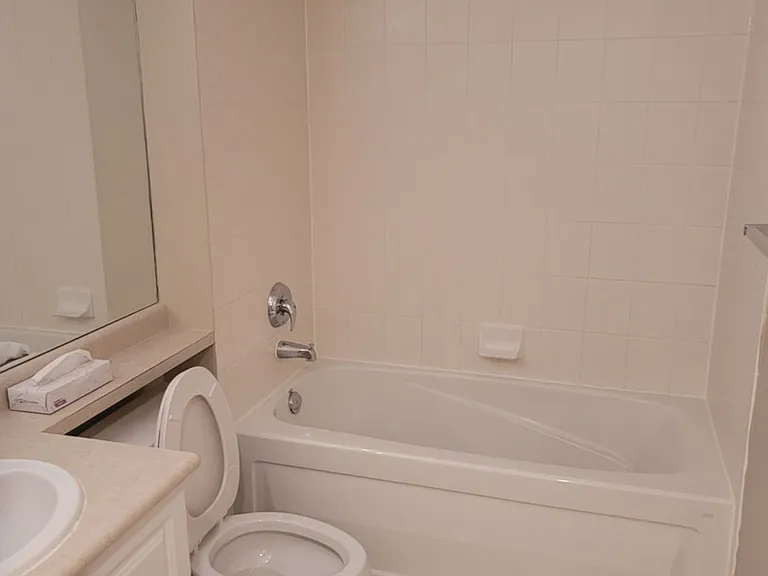 18 Yonge St #2714 — Photo 11