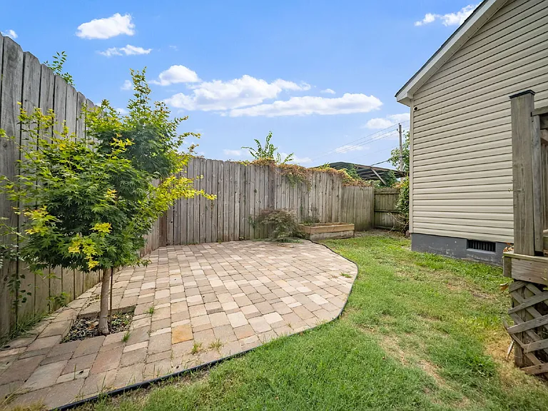 1109 Orange St — Photo 47