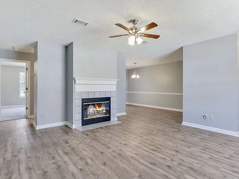 Building Photo - 3284 Garcia Dr