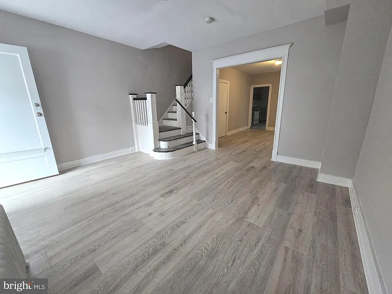 5109 N Fairhill St — Photo 1