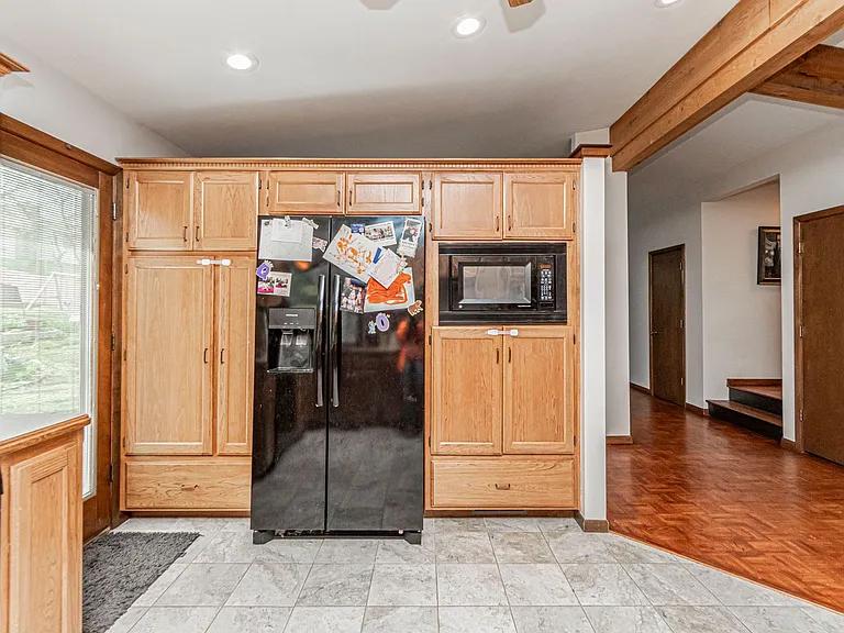 144 S Dartmouth Dr — Photo 11