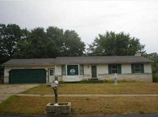 2418 Rudgate Dr NW, Grand Rapids, MI 49544