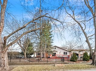 1215 E Oakland Ave, Bloomington, IL 61701