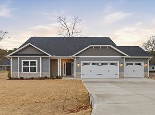 64 Killarney Ave, Lillington, NC 27546