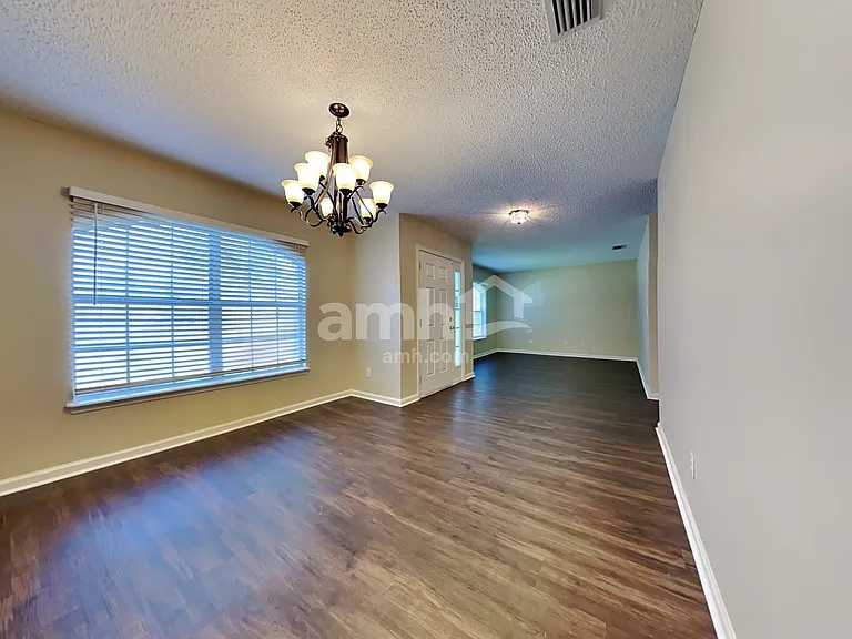 209 Fort Milton Dr — Photo 7