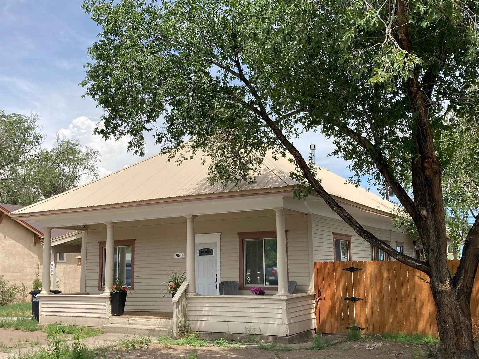 2 bed, 1000 sqft, $2,000 — Photo 2