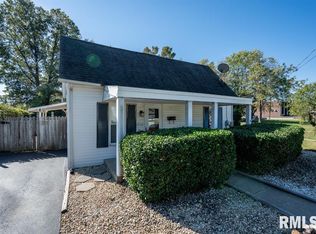 1713 W Dewey St, Marion, IL 62959