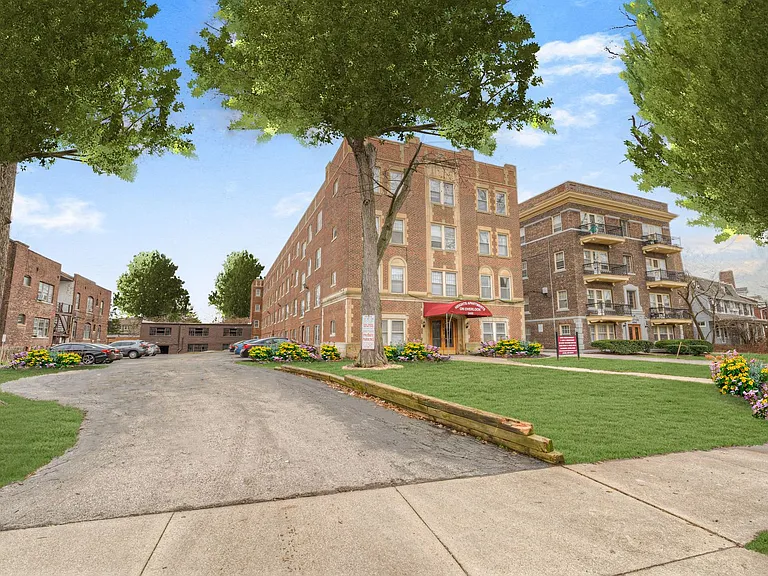 Heights Apartments on Overlook — Photo 26