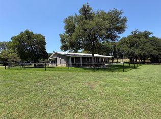 7085 Red Bud Ln, Fort Worth, TX 76135