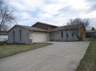 1825 W 99th Ave, Crown Point, IN 46307