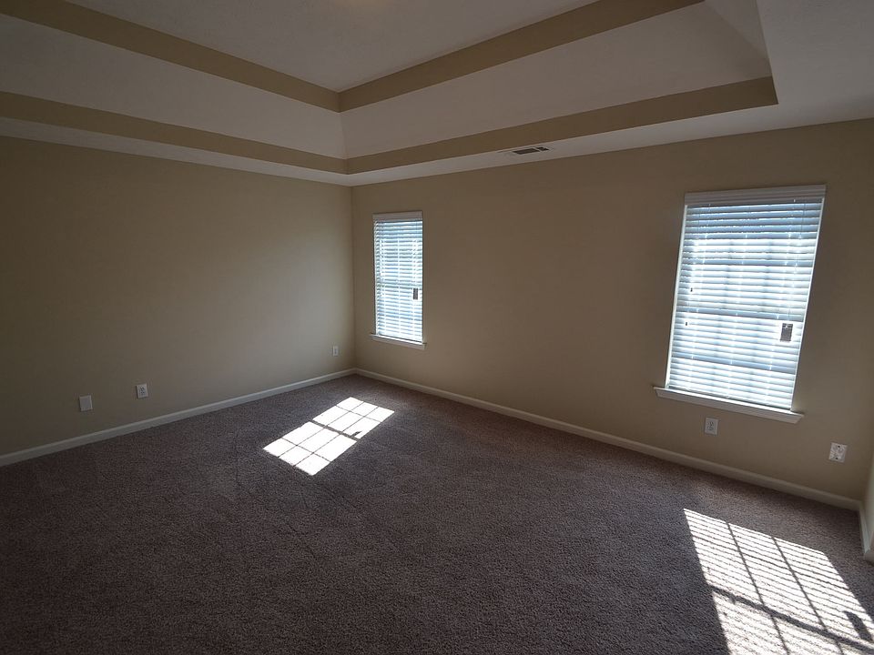 2nd image of 1501 Callaway Loop