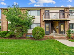 735 Cricket Ln #735, Woodbridge, NJ 07095