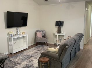 3760 Oldenburg Ln, College Station, TX 77845