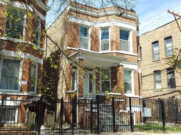 6018 S Eberhart Ave, Chicago, IL 60637