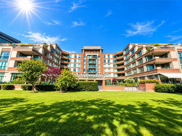 65 Port St E #107, Mississauga, ON L5G 4V3