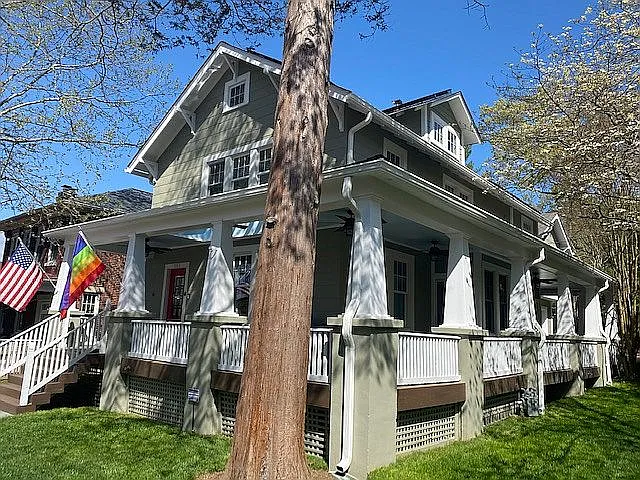 5201 Cathedral Ave NW photo 1