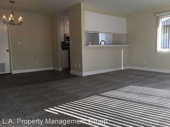 3rd image of 9600 Reseda Blvd #233