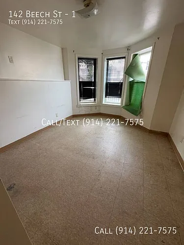 142 Beech St Photo 1
