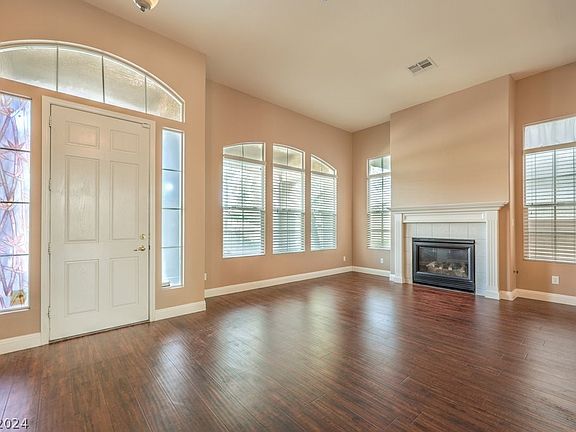 5th image of 8625 Trianon Ln