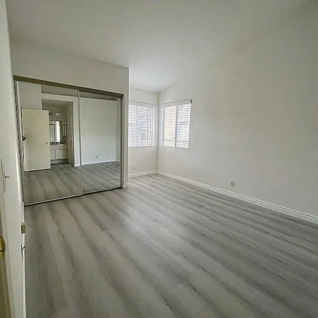 2 bed, 2.5 bath, 1104 sqft, $2,900 — Photo 4