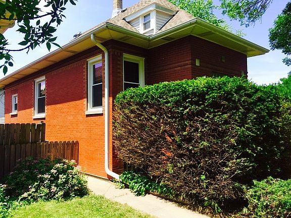 2nd image of 3252 N Kildare Ave