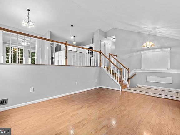 5th image of 99 Tanterra Dr