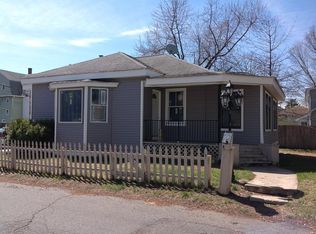 9 Pendexter Ave, Chicopee, MA 01013