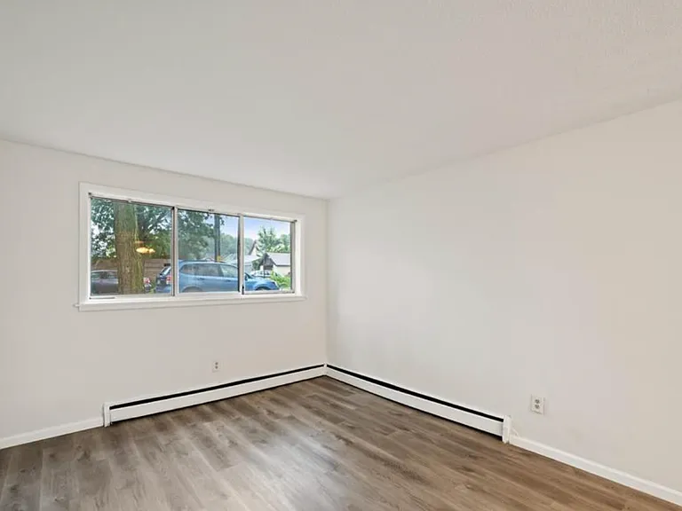 2818 East 31st Street — Photo 5