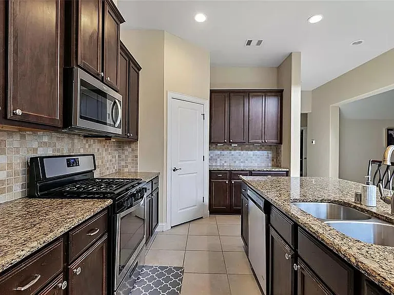 29559 Usonia Dr — Photo 22