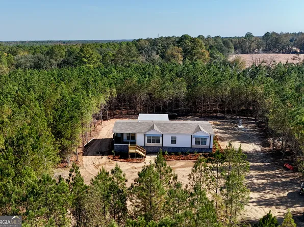 1262 Penny Morris Rd, Baxley, GA 31513