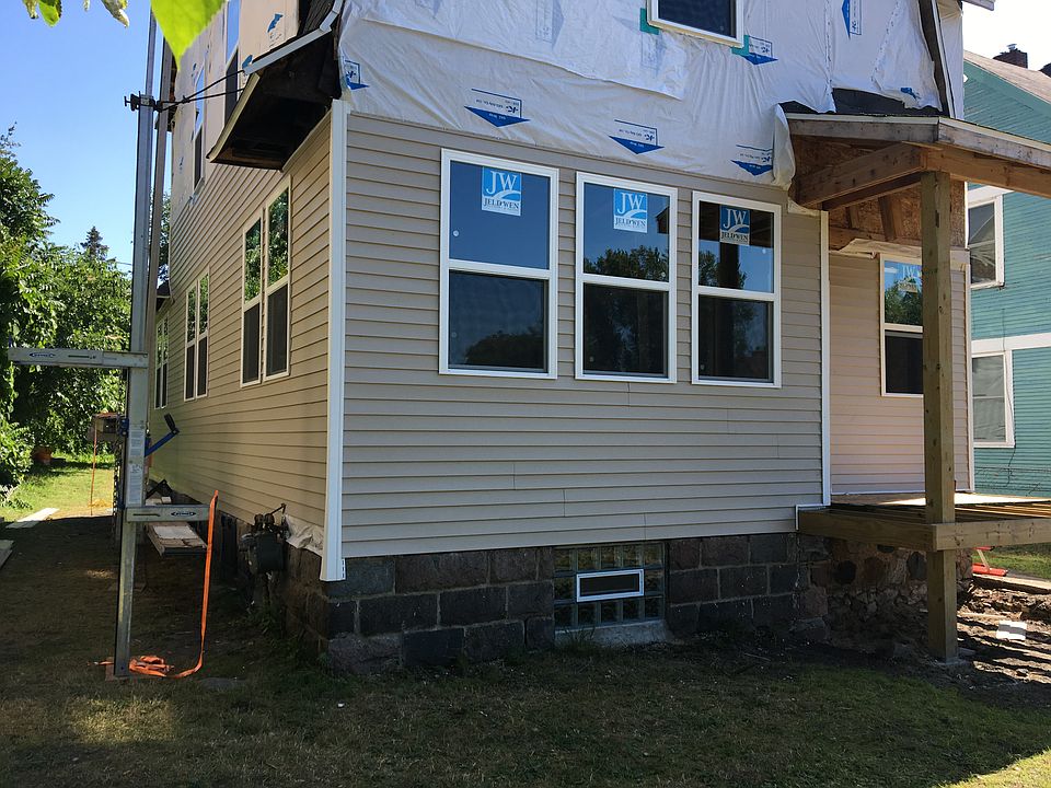 1st image of 640 Worden St SE