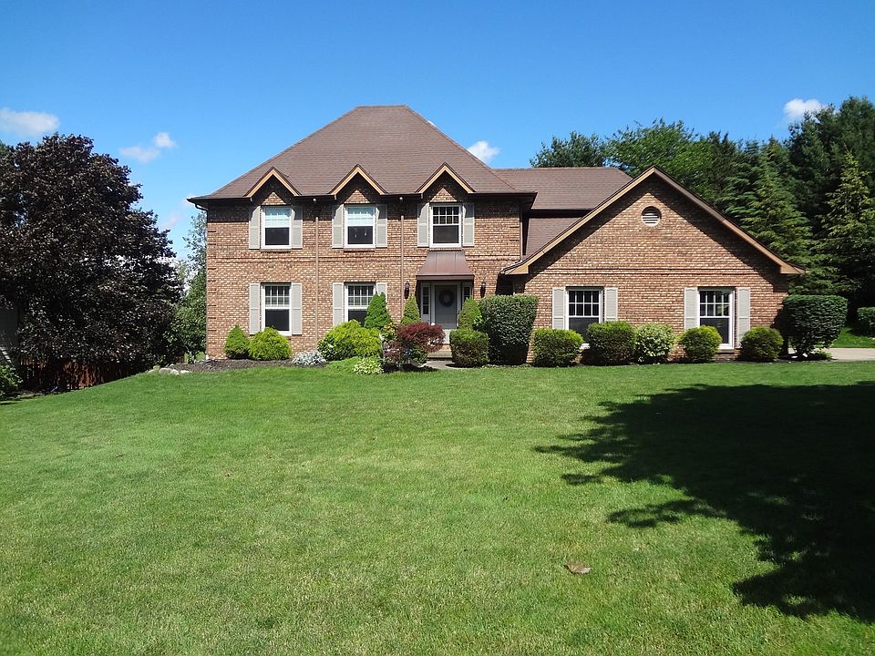 1st image of 96 Fox Chapel Dr