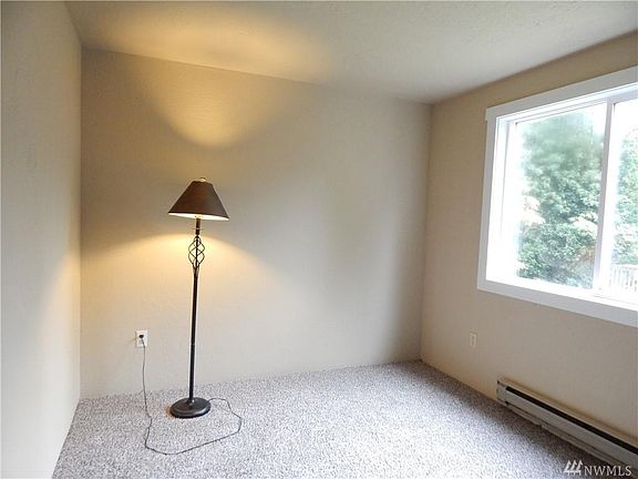 4th image of 633 Adele Ave #A