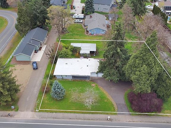 2nd image of 1215 Irving Rd