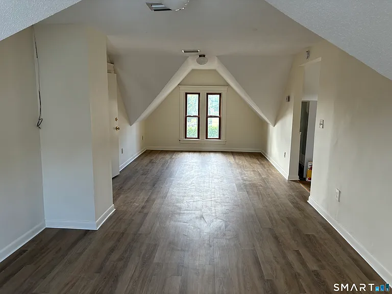 1310 Stanley St #3 — Photo 8
