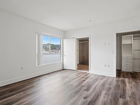 3rd image of 1440 N Poinsettia Pl #Pph6