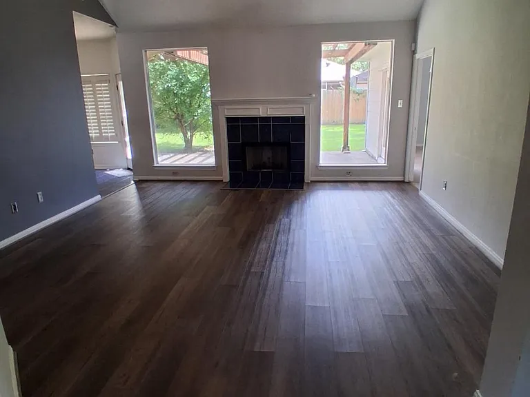 7915 Wolfield Ln — Photo 13