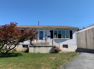 246 E 2nd St, Hummelstown, PA 17036
